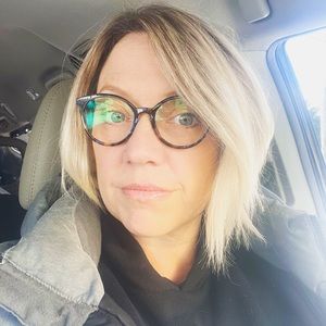 Meet your Posher, Jenn